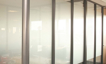 Перегородки из ПВХ и стекла - вариант 1 в Екатеринбурге. Готовые проекты ПерилаГлавСнаб