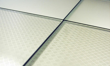 Стеклянный пол в квартиру с декоративным стеклом купить в Екатеринбурге