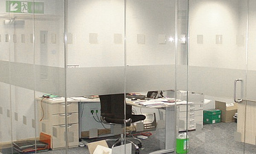 Стеклянные перегородки с рисунком купить в Екатеринбурге