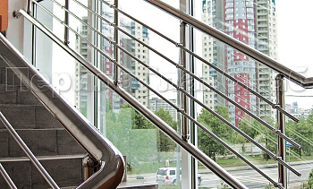 Ограждение на окна из нержавеющей стали в Екатеринбурге. Готовые проекты ПерилаГлавСнаб