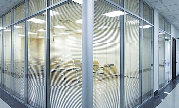 Cтеклянные перегородки - вариант 4 в Екатеринбурге. Готовые проекты ПерилаГлавСнаб