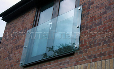 Ветрозащитное ограждение без стоек, на точечном креплении в торец купить в Екатеринбурге