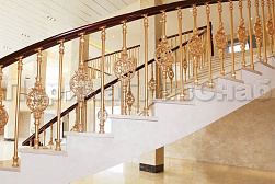 Латунные перила под золото в Екатеринбурге. Готовые проекты ПерилаГлавСнаб - фото 9