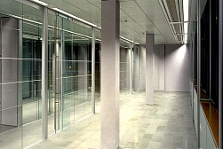 Раздвижные стеклянные двери в Екатеринбурге. Готовые проекты ПерилаГлавСнаб - фото 2