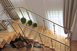 Ограждения из нержавейки со стеклом в Екатеринбурге. Готовые проекты ПерилаГлавСнаб - фото 13