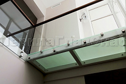 Цельностеклянные ограждения на несущем стекле в Екатеринбурге. Готовые проекты ПерилаГлавСнаб - фото 27