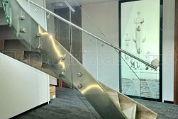 Стеклянные перила для винтовых лестниц в Екатеринбурге. Готовые проекты ПерилаГлавСнаб - фото 7