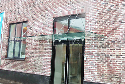 Стеклянные козырьки на вантах в Екатеринбурге. Готовые проекты ПерилаГлавСнаб - фото 23