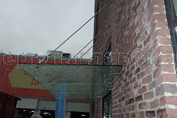 Стеклянные козырьки на вантах в Екатеринбурге. Готовые проекты ПерилаГлавСнаб - фото 21