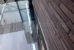 Стеклянные козырьки на спайдерах в Екатеринбурге. Готовые проекты ПерилаГлавСнаб - фото 6