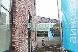 Стеклянные козырьки на вантах в Екатеринбурге. Готовые проекты ПерилаГлавСнаб - фото 22