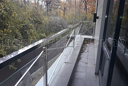 Ограждения для кровли из нержавеющей стали в Екатеринбурге. Готовые проекты ПерилаГлавСнаб - фото 1 Ограждения для кровли из нержавеющей стали в Екатеринбурге. Готовые проекты ПерилаГлавСнаб - фото 1