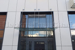 Стеклянные козырьки на вантах в Екатеринбурге. Готовые проекты ПерилаГлавСнаб - фото 11