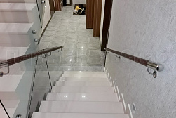 Цельностеклянные ограждения на несущем стекле в Екатеринбурге. Готовые проекты ПерилаГлавСнаб - фото 13