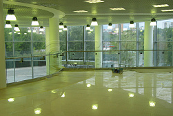 Стеклянные ограждения для торговых  и бизнес центров в Екатеринбурге. Готовые проекты ПерилаГлавСнаб - фото 8