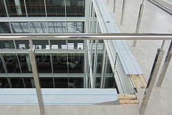 Ограждения и перила без ригелей из нержавеющей стали (без заполнения) в Екатеринбурге. Готовые проекты ПерилаГлавСнаб - фото 5 Ограждения и перила без ригелей из нержавеющей стали (без заполнения) в Екатеринбурге. Готовые проекты ПерилаГлавСнаб - фото 5