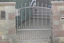 Ограждение лестницы от детей в Екатеринбурге. Готовые проекты ПерилаГлавСнаб - фото 3