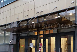 Стеклянные козырьки на вантах в Екатеринбурге. Готовые проекты ПерилаГлавСнаб - фото 30