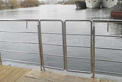 Ограждение лестницы от детей в Екатеринбурге. Готовые проекты ПерилаГлавСнаб - фото 2